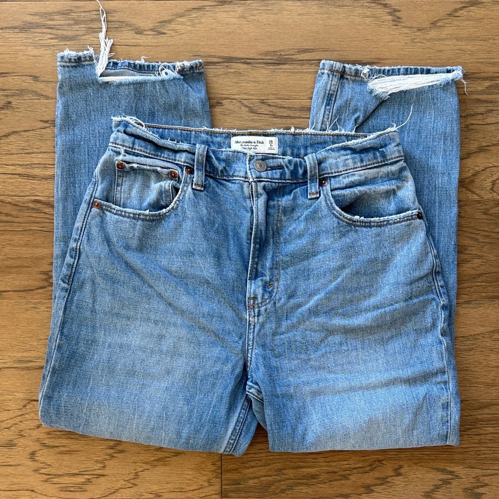 Abercrombie & Fitch Ultra High Rise Ankle Straight